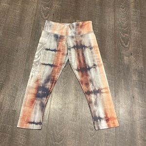 Onzie Tribal print tie-dye Capri leggings